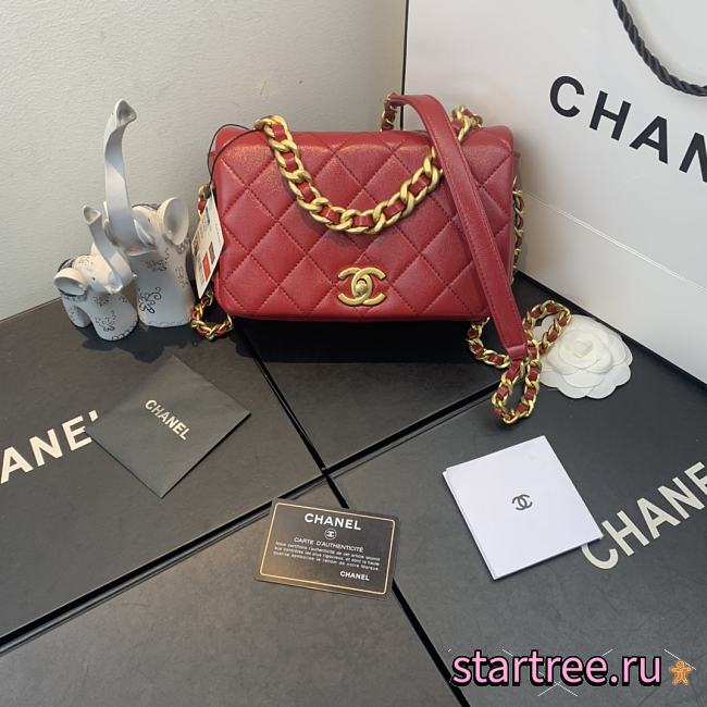 Chanel | Shiny Red Quilted Lambskin Flap Bag - AS1895 - 1