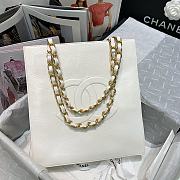 Chanel | Shiny White Aged Calfskin Shopping Bag - AS1945 - 32 x 30 x 10 cm - 2