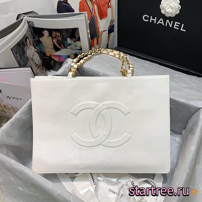 Chanel | White Aged Calfskin Large Shopping Bag - AS1943 - 37 x 26 x 12 cm - 1