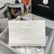 Chanel | White Aged Calfskin Large Shopping Bag - AS1943 - 37 x 26 x 12 cm - 1