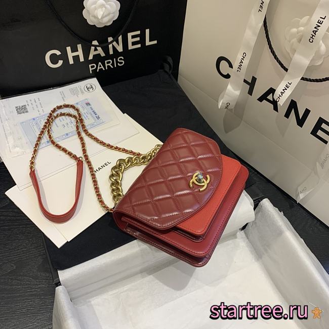 Chanel | Mini Red Chain Handle Flap Bag - AS0784 - 19 x 14 x 5 cm - 1