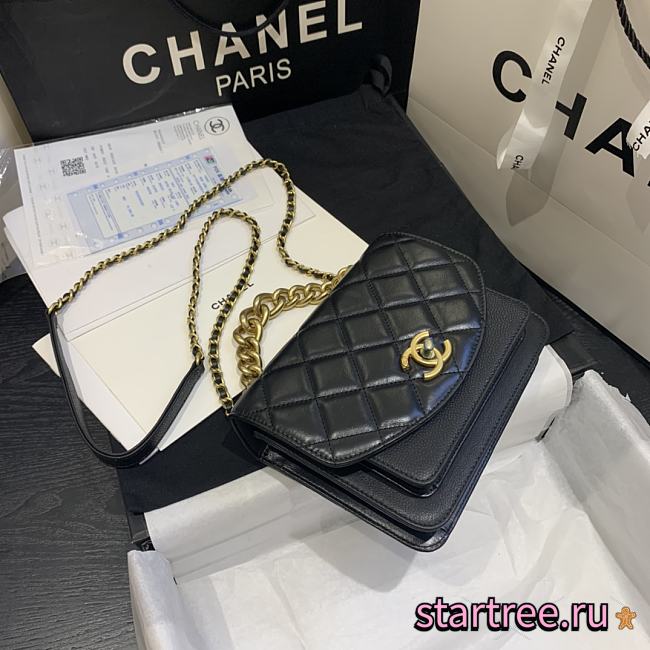 Chanel | Mini Black Chain Handle Flap Bag - AS0784 - 19 x 14 x 5 cm - 1