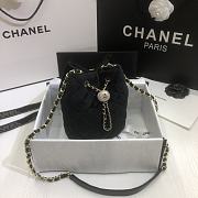 Chanel | Strass Velvet bucket Drawstring Bag Black - 19 x 13 x 13 cm - 6