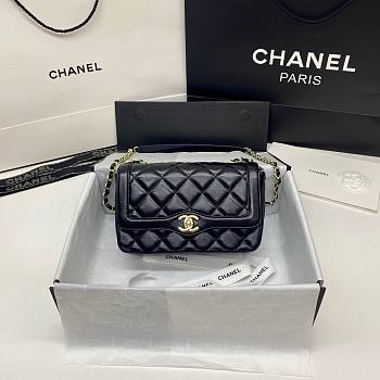 Chanel | Flap Bag Black - AS2058 - 23 x 15 x 7.5 cm