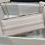 Chanel | Flap Bag Corn Flower - AS2058 - 23 x 15 x 7.5 cm - 3