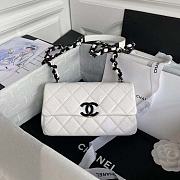  Chanel | Small Flap Bag - AS2302 - 20 x 12.5 x 6 cm - 1