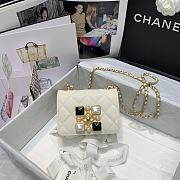 Chanel | Small White Crystal Pearls Flap Bag - AS2251 - 14.5 x 5 x 10.5cm - 3