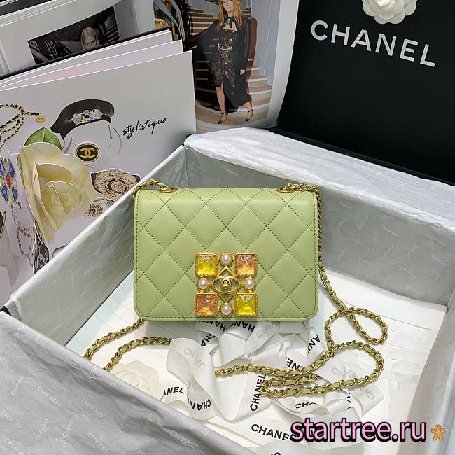 Chanel | Green Calfskin Crystal Pearls Flap Bag - AS2259 - 18 x 12 x 7 cm - 1