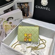 Chanel | Green Calfskin Crystal Pearls Flap Bag - AS2259 - 18 x 12 x 7 cm - 3