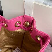 Chanel | Logo Charm CC Pink Lambskin Bucket Bag - AS1883 - 16 x 17 x 13 cm - 6