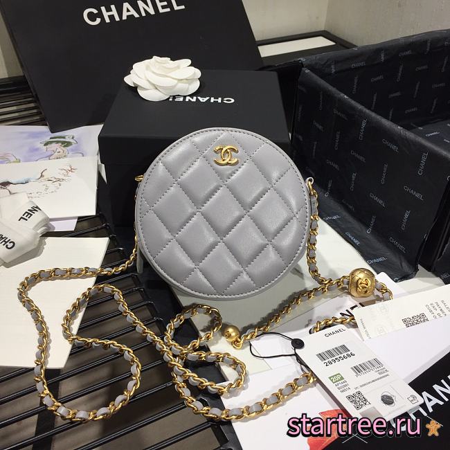 Chanel | Quilted Pearl Crush Round Bag Grey - AS1449 - 12 x 12 x 4.5 cm - 1