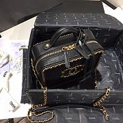 Chanel | Small Black CC Filigree Chain Around Vanity Case - AS1785 - 18x14x8cm - 6