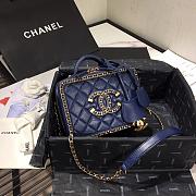 Chanel | Small Blue CC Filigree Chain Around Vanity Case - AS1785 - 18x14x8cm - 4