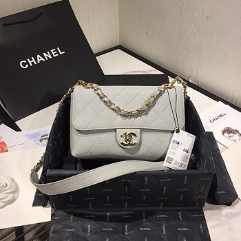 Chanel | Small Grained Calfskin Flap Bag Corn Flower - AS1459 - 16 x 23 x 9 cm