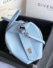 GIVENCHY | Small Antigona Soft bag In Cloud Blue - BB50F3 - 30 x 8 x 25 cm - 2