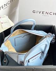 GIVENCHY | Small Antigona Soft bag In Cloud Blue - BB50F3 - 30 x 8 x 25 cm - 6