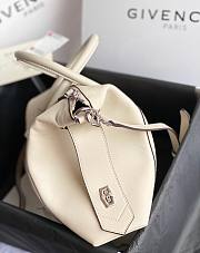 GIVENCHY | Small Antigona Soft bag In Creme - BB50F3 - 30 x 8 x 25 cm - 3