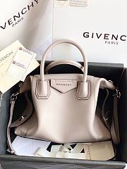 GIVENCHY | Small Antigona Soft bag In Grey - BB50F3 - 30 x 8 x 25 cm - 5