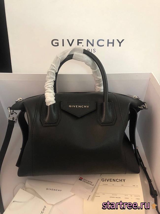 GIVENCHY | Small Antigona Soft bag In Black - BB50F3 - 30 x 8 x 25 cm - 1