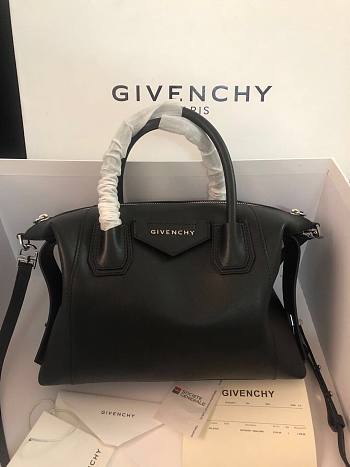 GIVENCHY | Small Antigona Soft bag In Black - BB50F3 - 30 x 8 x 25 cm
