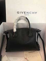 GIVENCHY | Small Antigona Soft bag In Black - BB50F3 - 30 x 8 x 25 cm - 3