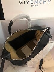 GIVENCHY | Small Antigona Soft bag In Black - BB50F3 - 30 x 8 x 25 cm - 5