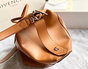 GIVENCHY | Medium Antigona Soft bag In Caramel - BB50F2 - 45 x 9 x 35 cm - 2