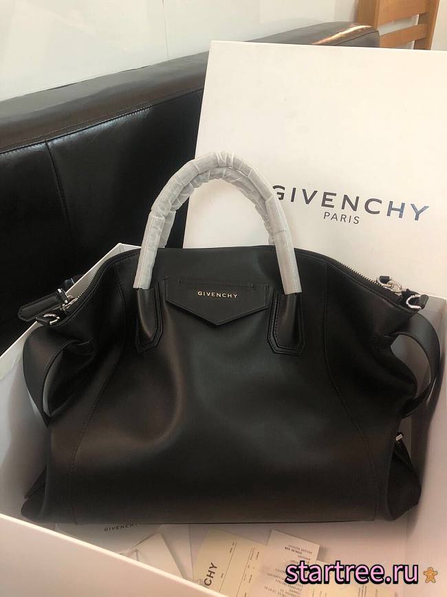 GIVENCHY | Medium Antigona Soft bag In Black - BB50F2 - 45 x 9 x 35 cm - 1