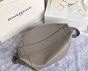 GIVENCHY | Medium Antigona Soft bag In Cloud Grey - BB50F2 - 45 x 9 x 35 cm - 4