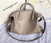 GIVENCHY | Medium Antigona Soft bag In Cloud Grey - BB50F2 - 45 x 9 x 35 cm - 5