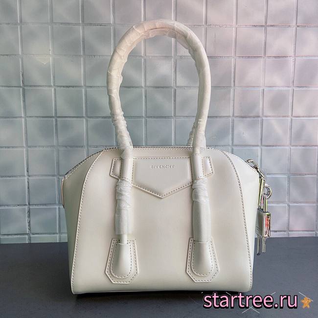 GIVENCHY | Mini Antigona Lock Bag In White - BB50GW - 23x19x13 cm - 1