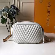 Louis Vuitton | New Wave Camera White Bag - M58677 - 21.5 x 15.5 x 6 cm - 2