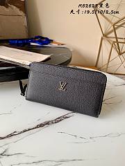 Louis Vuitton | Zippy Lockme wallet - M62622 - 19.5 x 10 x 2.5 cm - 1