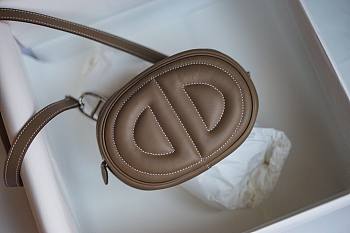 Hermès | In The Loop Belt Bag Brown - 19 cm