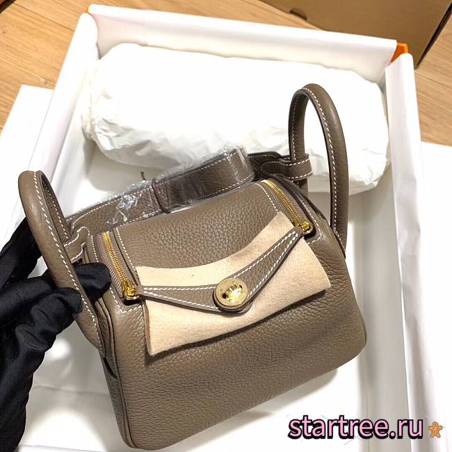 Hermès | Lindy mini bag Brown - 19 cm  - 1