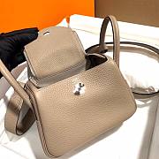 Hermès | Lindy mini bag Beige - 19 cm  - 3