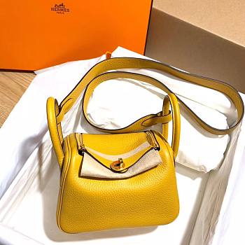 Hermès | Lindy mini bag Yellow - 19 cm 
