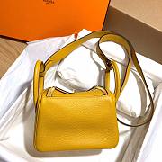 Hermès | Lindy mini bag Yellow - 19 cm  - 4