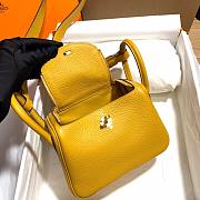 Hermès | Lindy mini bag Yellow - 19 cm  - 3