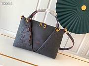  Louis Vuitton | V Tote MM - M44397 - 36 x 27 x 16 cm - 1