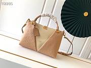  Louis Vuitton | V Tote MM Apricot - M44884 - 36 x 27 x 16 cm - 1