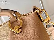  Louis Vuitton | V Tote MM Apricot - M44884 - 36 x 27 x 16 cm - 4