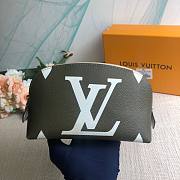 Louis Vuitton | Cosmetic Pouch Monogram Giant Green - M67694 - 19×12×6cm - 3