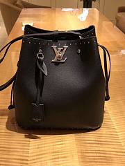 LOUIS VUITTON | Lockme bucket shoulder bag - M43878 - 25 x 27 x 15 cm - 2