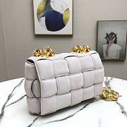 Bottega Veneta | Chain Cassette White Suede bag - 631421 - 26x18x8cm - 4