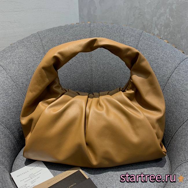 Bottega Veneta | Shoulder pouch teak - 610524 - 40 x 32 x 22 cm - 1