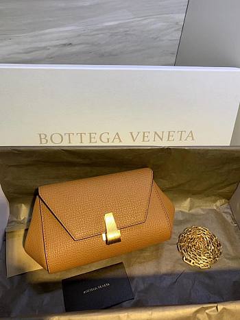 Bottega Veneta | mini caramel BV Angle bag - 19x13x8cm