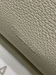 Bottega Veneta | White BV Angle Shoulder Bag - 576143 - 20 x 43 x 16cm - 2