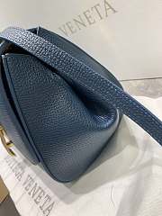  Bottega Veneta | Blue BV Angle Shoulder Bag - 576143 - 20 x 43 x 16cm - 3