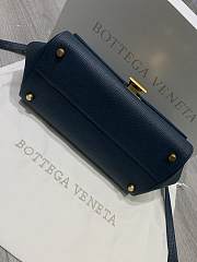  Bottega Veneta | Blue BV Angle Shoulder Bag - 576143 - 20 x 43 x 16cm - 2